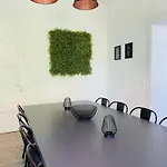 Moderne I Zentral I Grosser Parkplatz דיסבורג
