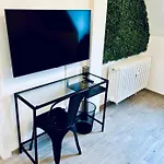 Apartment Moderne I Zentral I Großer Parkplatz
