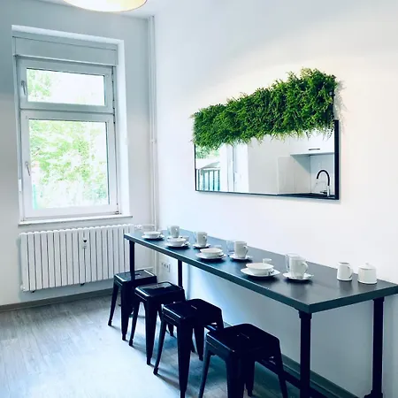 Apartment Sh-team For Work & Travel With Free Parking Duisburg