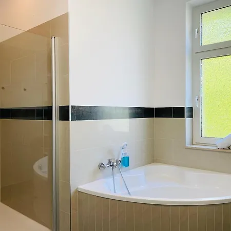 Apartment Sh-team For Work & Travel With Free Parking