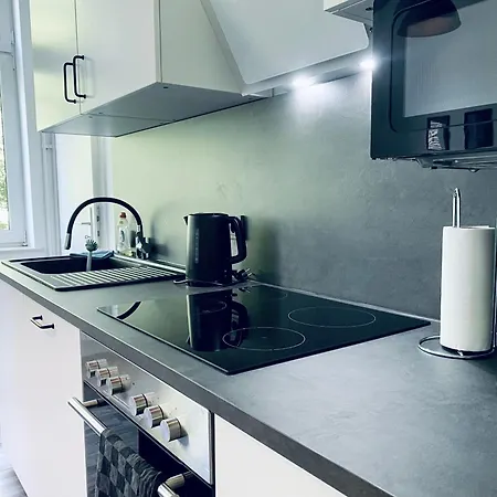 Moderne I Zentral I Grosser Parkplatz * Duisburg