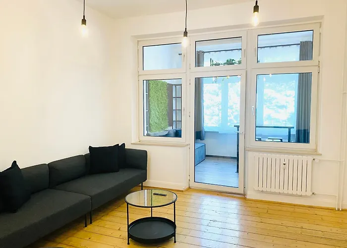 Moderne I Zentral I Grosser Parkplatz * Duisburg